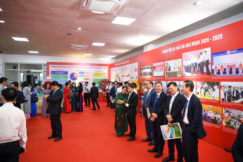 Không khí trước giờ khai mạc Đại hội thi đua yêu nước ngành Công Thương lần thứ IV, giai đoạn 2025 - 2030.