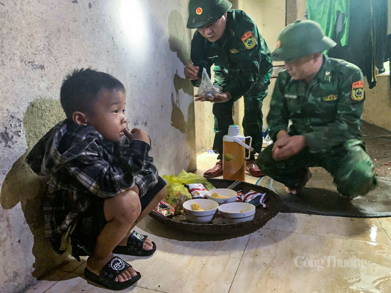 Đêm không ngủ của người lính biên phòng Bản Giàng - 2
