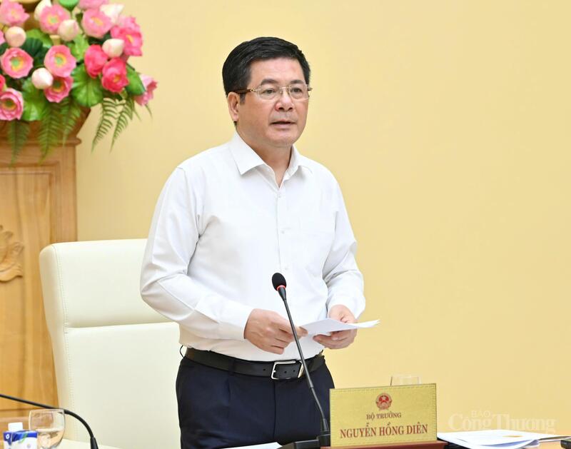 Bộ trưởng Nguyễn Hồng Diên phát biểu tại Tọa đàm.