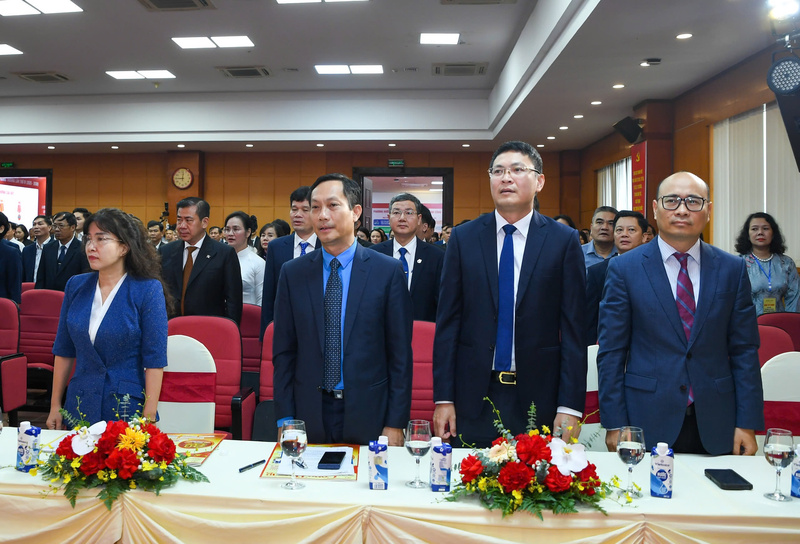 Chùm ảnh: Đại hội Thi đua yêu nước ngành Công Thương lần thứ IV - 9