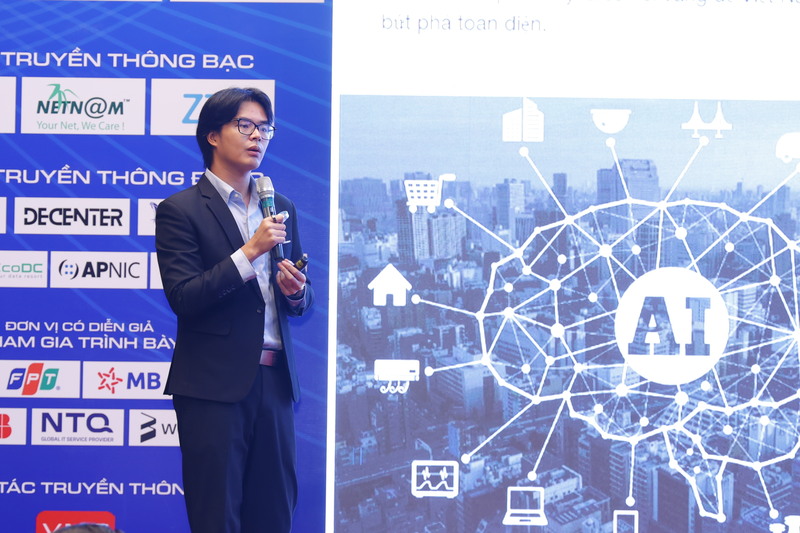 Các chuyên gia chia sẻ kinh nghiệm, giải pháp trong ứng dụng trí tuệ nhân tạo. Ảnh: QL