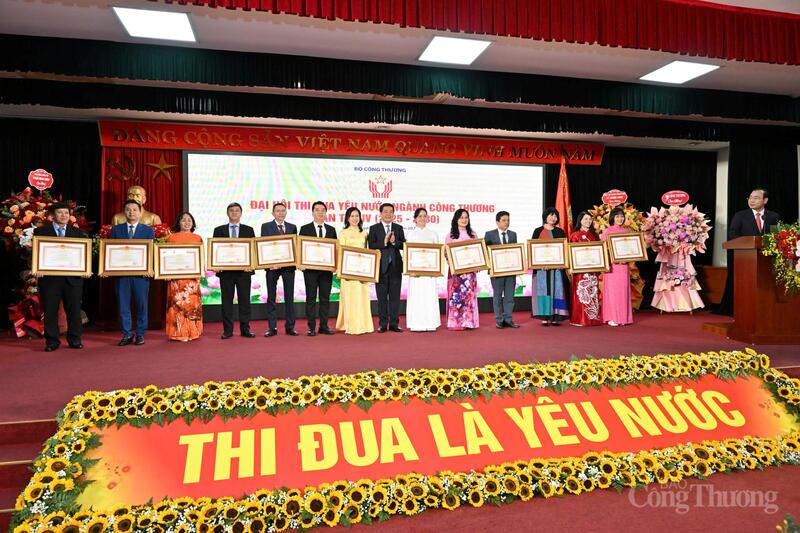 Đại hội thi đua yêu nước ngành Công Thương: Dấu mốc phát triển mới - 9