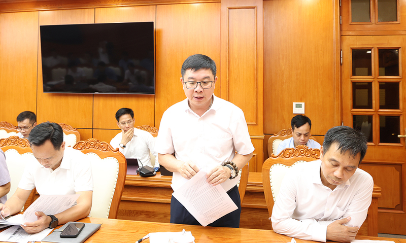 Tổng giám đốc EVNNPT báo cáo về công tác đầu tư xây dựng các dự án lưới điện truyền tải