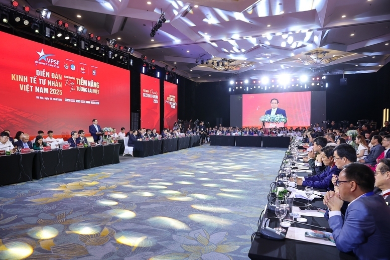 Toàn cảnh phiên cấp cao Diễn đàn Kinh tế tư nhân 2025.