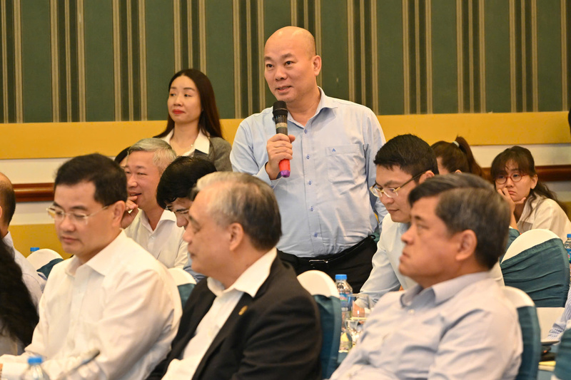 Ông Vũ Bá Phú, Cục trưởng Cục Xúc tiến thương mại phát biểu tại diễn đàn.