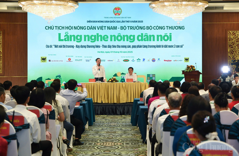 Toàn cảnh diễn đàn.