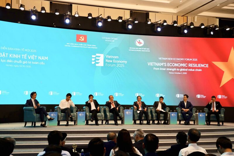 Phiên thảo luận tại Diễn đàn Kinh tế mới Việt Nam lần thứ 3 (VNEF)