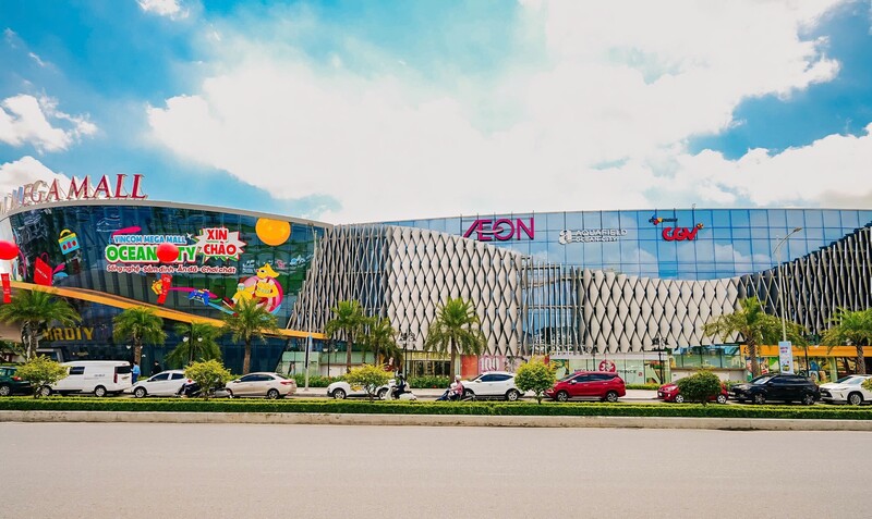 Trung tâm Bách hóa tổng hợp và Siêu thị AEON Văn Giang