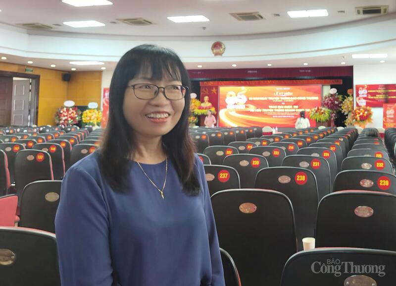 Bà Nguyễn Thu Trà - nguyên Phó trưởng phòng, Phòng Thư ký toà soạn Báo Công Thương. Ảnh: NH.