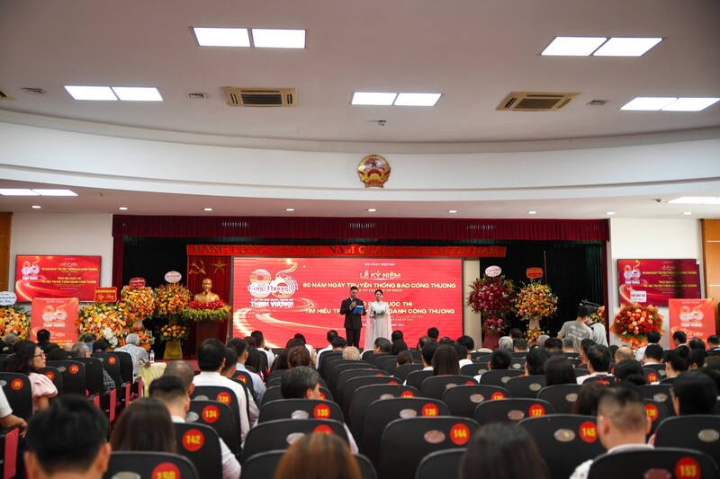 Lễ kỷ niệm 80 năm Ngày truyền thống và trao giải Cuộc thi tìm hiểu truyền thống ngành Công Thương.
