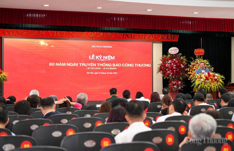 Lễ kỷ niệm 80 năm Ngày truyền thống Báo Công Thương (02/10/1945 - 02/10/2025). Ảnh: Nam Nguyễn