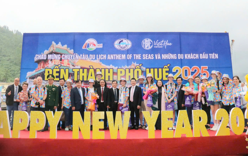 Thành phố Huế đẩy mạnh đầu tư hạ tầng, sản phẩm, môi trường du lịch thu hút du khách tàu biển. Ảnh: Nguyễn Tuấn