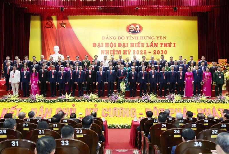 Ban Chấp hành Đảng bộ tỉnh Hưng Yên nhiệm kỳ 2025 - 2030 ra mắt. Ảnh: BTC.