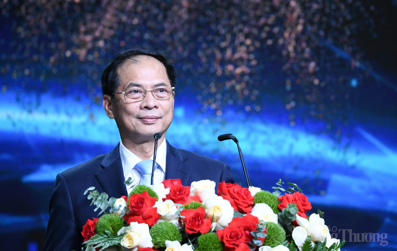 Phó Thủ tướng Chính phủ Bùi Thanh Sơn phát biểu tại sự kiện. Ảnh: Nam Nguyễn