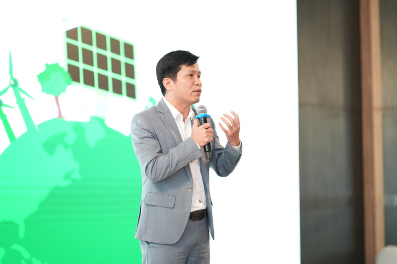 Ông Hoàng Hữu Thắng, Chủ tịch HĐQT Intech Group phát biểu tại hội thảo.