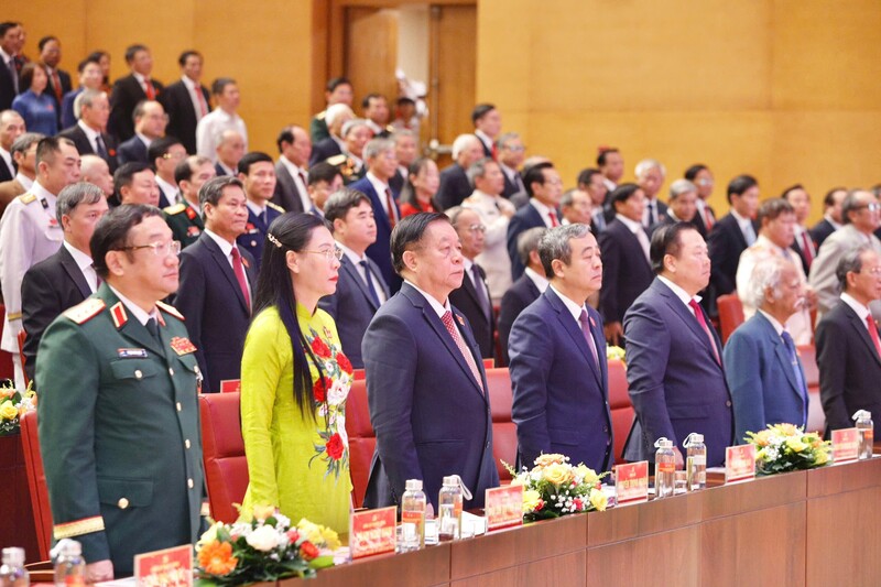 Đại hội còn có sự tham dự của các đồng chí Ủy viên Ban Chấp hành Trung ương Đảng, các đồng chí đại diện các ban, bộ, ngành Trung ương.