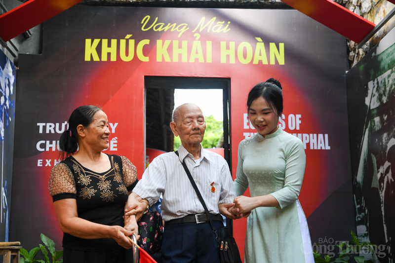 Trưng bày chuyên đề "Vang mãi khúc khải hoàn" tại Di tích Nhà tù Hỏa Lò là lời tri ân những người con đã ngã xuống vì Tổ quốc. Hơn bảy thập kỷ sau ngày Giải phóng, Hà Nội không ngừng vươn lên, lan tỏa thông điệp hòa bình, hữu nghị, viết tiếp những trang sử vàng chói lọi. Trưng bày diễn ra đến hết ngày 6/11/2025.