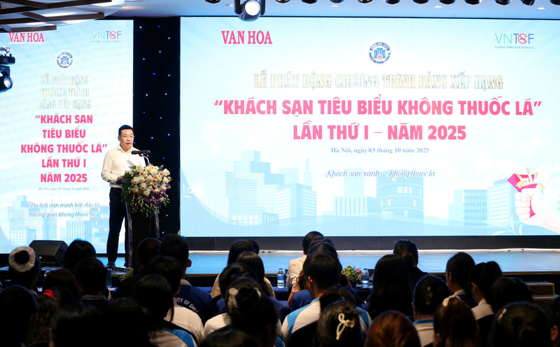 Tổng Biên tập Báo Văn hóa - ông Nguyễn Anh Vũ phát biểu, phát động chương trình Bảng xếp hạng "Khách sạn tiêu biểu không thuốc lá" lần thứ I, năm 2025. Ảnh: Trần Huấn