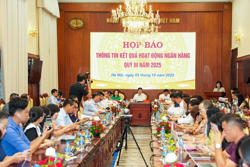Họp báo công bố kết quả hoạt động ngân hàng quý III/2025. Ảnh: Hoàng Giáp