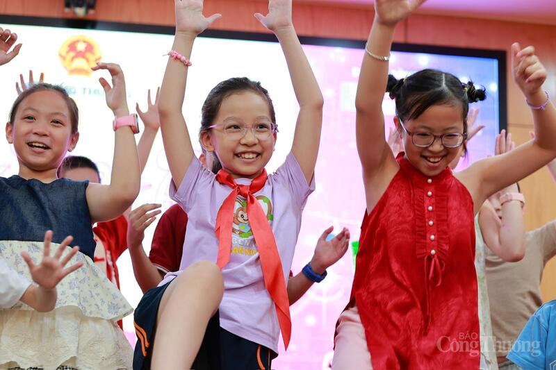 Đoàn Thanh niên Bộ Công Thương mang mùa trung thu ý nghĩa đến với thiếu nhi - 11