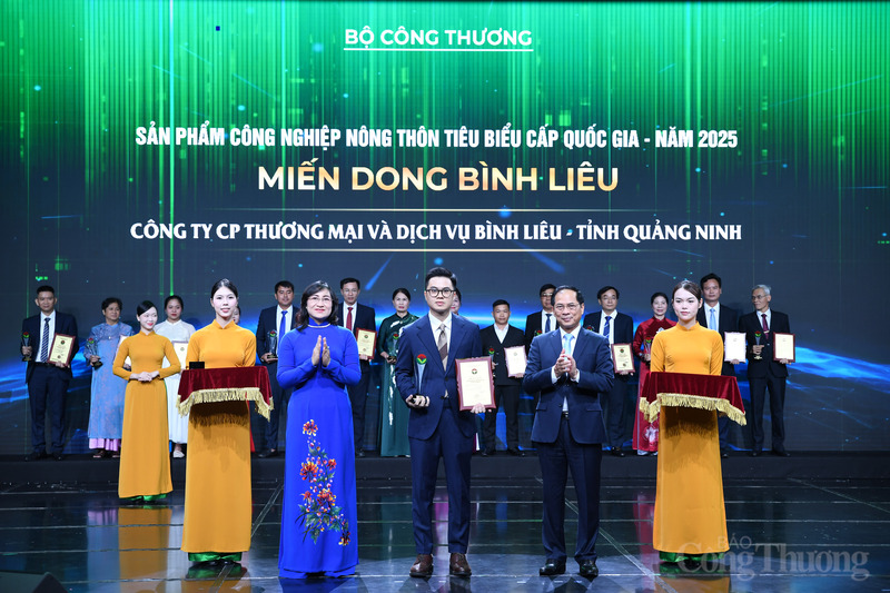 Căn cứ kết quả chấm điểm, Hội đồng bình chọn đã thống nhất trình Bộ Công Thương công nhận 108 sản phẩm và bộ sản phẩm công nghiệp nông thôn tiêu biểu cấp quốc gia năm 2025.