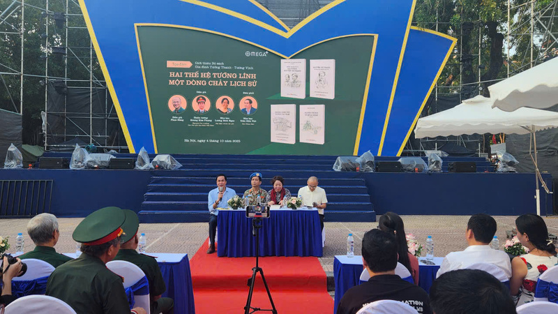 Bộ sách đem đến cho độc giả trẻ hôm nay nhiều câu chuyện về lòng yêu nước và tình yêu hoà bình. Ảnh: QL