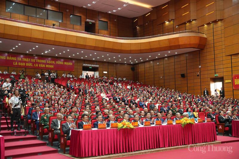 Các đại biểu tham dự Đại hội