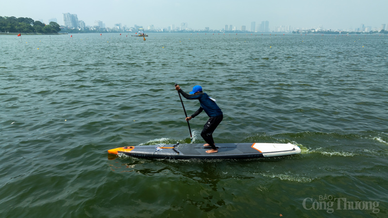 Bước sang mùa thứ 6, giải năm nay đánh dấu lần đầu tiên bộ môn chèo ván SUP (Stand Up Paddle) được đưa vào chương trình thi đấu.