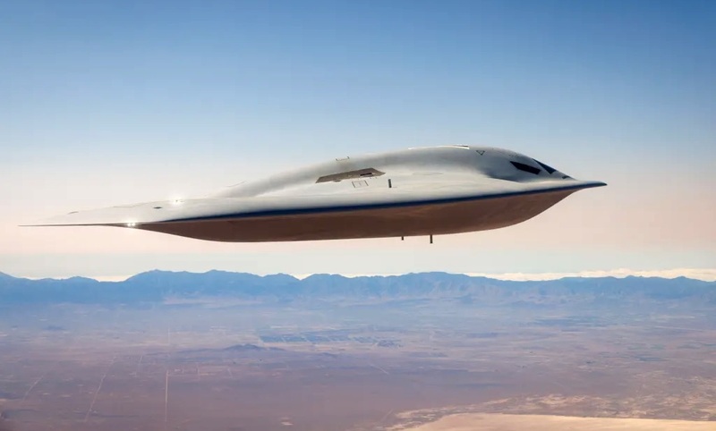 Sở hữu công nghệ tàng hình thế hệ 6, B-21 Raider có thể tiến sâu vào lãnh thổ đối phương, tung đòn tấn công chớp nhoáng rồi biến mất không dấu vết. Ảnh: Drive