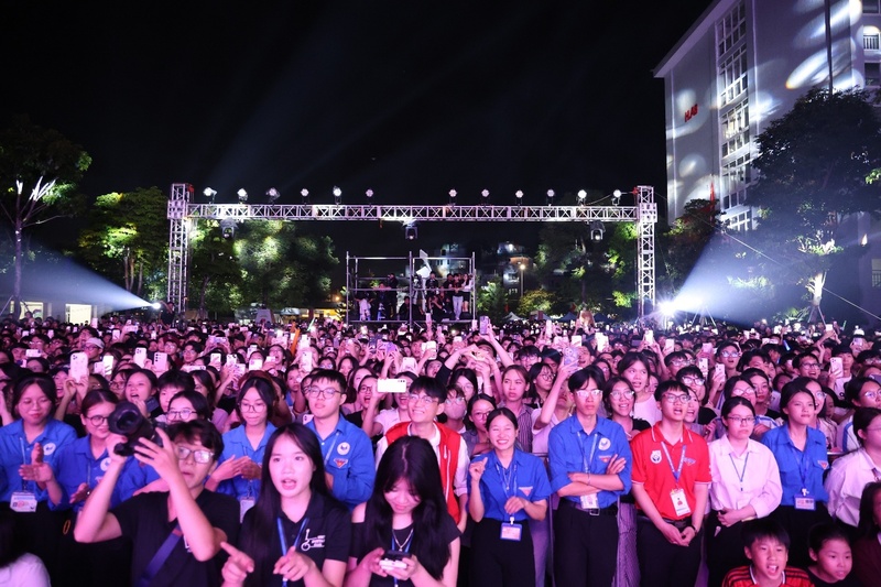 Đoàn Thanh niên Bộ luôn chú trọng công tác giáo dục chính trị, tư tưởng, truyền thống cách mạng và tinh thần cống hiến cho sinh viên tại các trường. Ảnh minh họa: NVCC