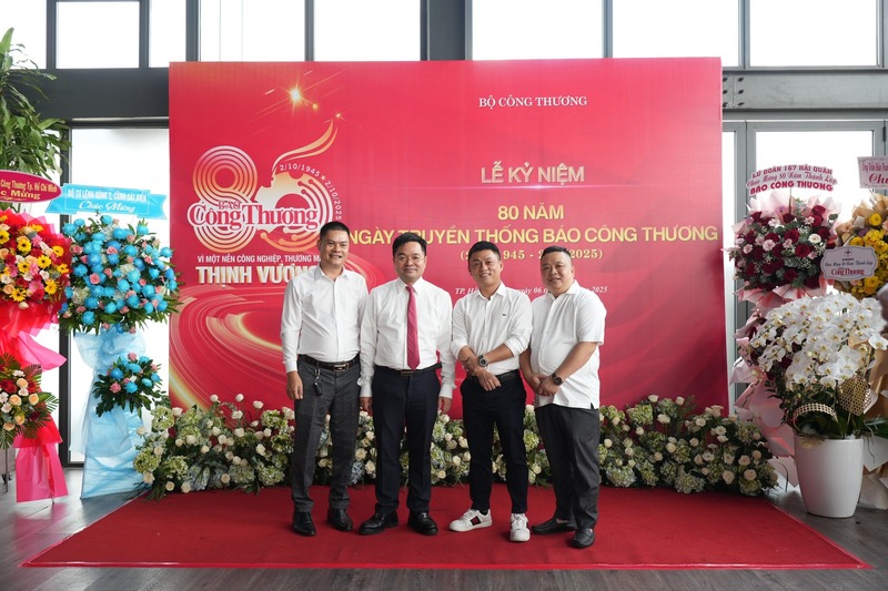 Chùm ảnh: Lễ kỷ niệm 80 năm ngày truyền thống Báo Công Thương tại TP. Hồ Chí Minh - 16