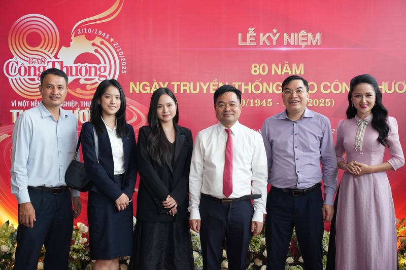 Chùm ảnh: Lễ kỷ niệm 80 năm ngày truyền thống Báo Công Thương tại TP. Hồ Chí Minh - 17