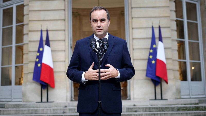 Thủ tướng Pháp Sébastien Lecornu đã đột ngột từ chức chỉ sau chưa đầy 1 tháng tại nhiệm. Ảnh: CNN.