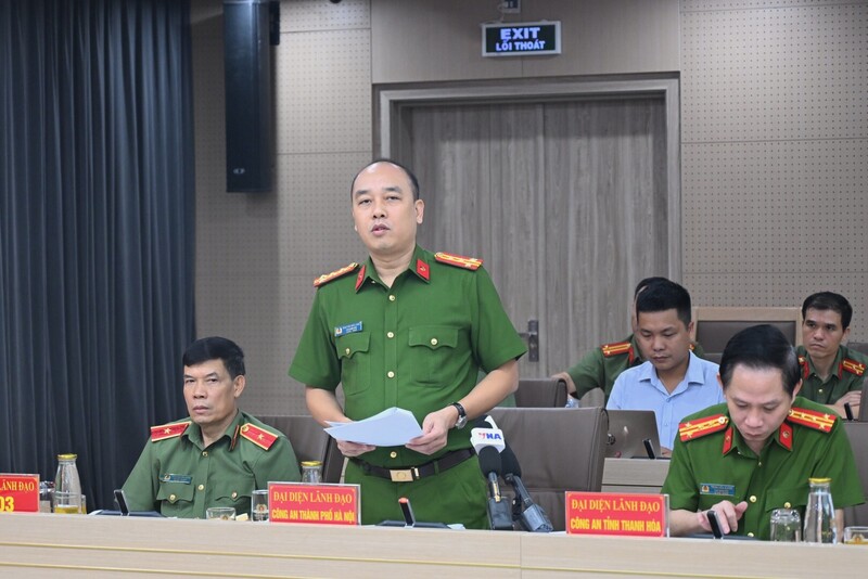 Đại tá Nguyễn Đức Long, Phó Giám đốc Công an TP. Hà Nội thông tin tại buổi họp báo. Ảnh: Bộ Công an