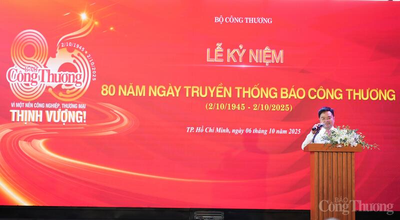Tổng Biên tập Báo Công Thương Nguyễn Văn Minh phát biểu tại Lễ kỷ niệm.