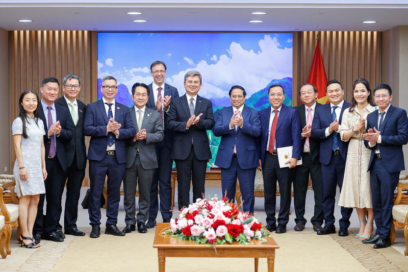 Thủ tướng Chính phủ Phạm Minh Chính làm việc với Đoàn Lãnh đạo FIATA và VLA trước thềm FIATA World Congress 2025.