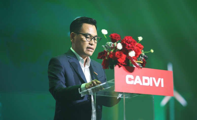 Ông Hồ Quang Nhân, Tổng Giám đốc CADIVI đã có bài phát biểu xúc động, chia sẻ về hành trình 50 năm chinh phục, khẳng định thương hiệu CADIVI bằng chất lượng, uy tín và tinh thần tiên phong (Ảnh CADIVI)