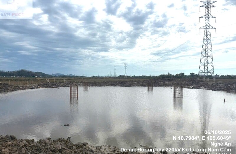 Đường dây 220kV Đô Lương - Nam Cấm.