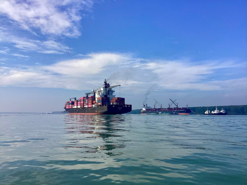 Như những con tàu ra khơi, PVCFC mang trong mình khát vọng chinh phục biển lớn, đưa sản phẩm vươn xa hơn, khẳng định thương hiệu Việt trên bản đồ thế giới (Ảnh PVCFC)