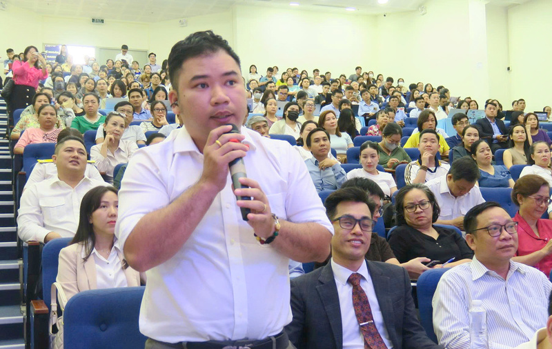 Ông Huỳnh Vũ Bửu Tài, hộ kinh doanh tại chợ Tân Thành. Ảnh: Minh Khuê