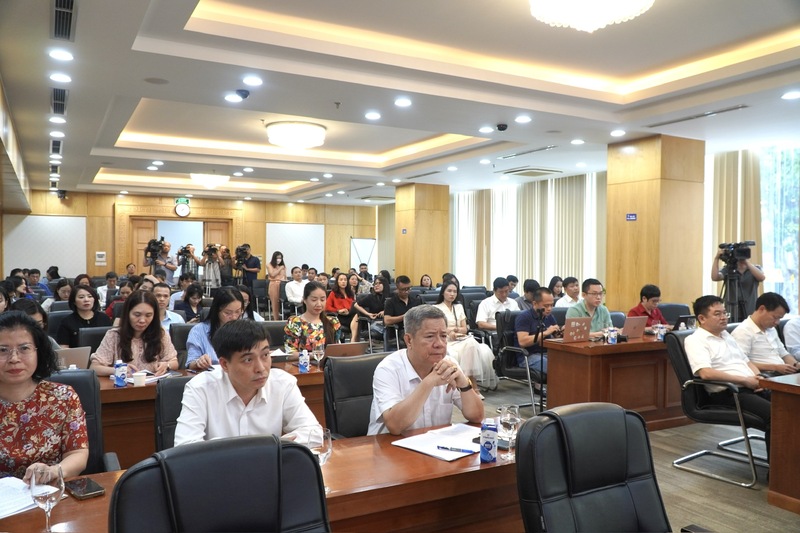 Quang cảnh buổi họp báo.