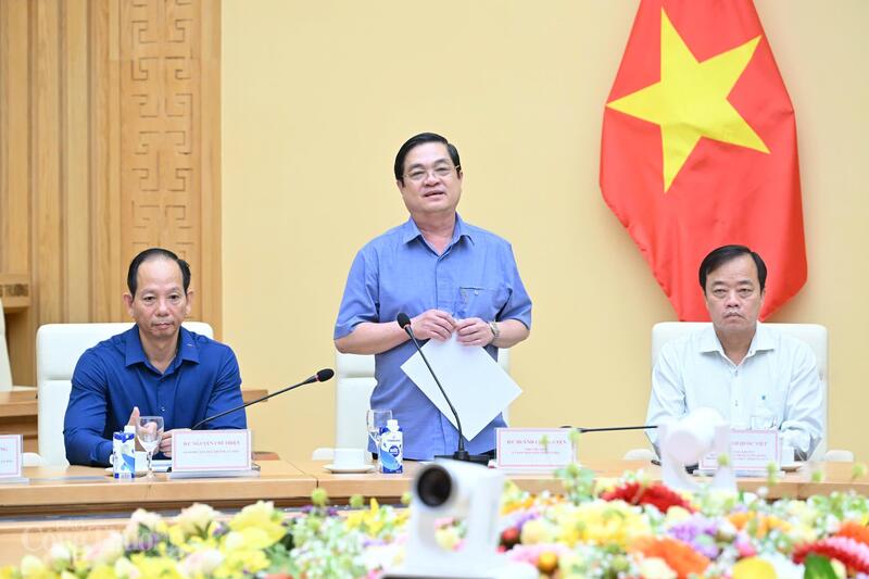 Ông Huỳnh Chí Nguyện, Phó Chủ tịch UBND tỉnh Cà Mau phát biểu tại buổi làm việc. Ảnh: Cấn Dũng