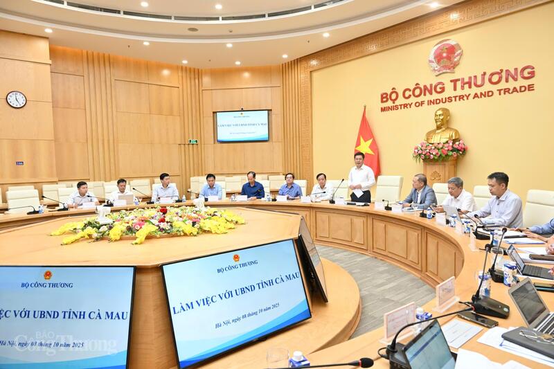 Bộ trưởng Nguyễn Hồng Diên phát biểu kết luận buổi làm việc. Ảnh: Cấn Dũng