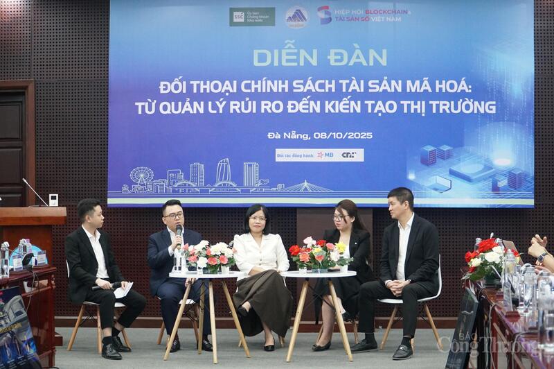 Các đại biểu thảo luận, trao đổi và giải pháp các thắc mắc về Nghị quyết 05 và Nghị quyết 222 liên quan đến thị trường tài sản mã hóa