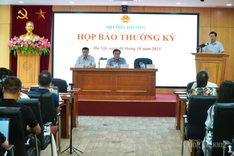 Buổi họp báo thường kỳ quý III năm 2025 của Bộ Công Thương. Ảnh: Minh Trang