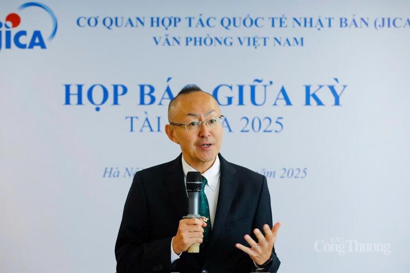 Ông Kobayashi Yosuke, Trưởng Đại diện Văn phòng JICA Việt Nam