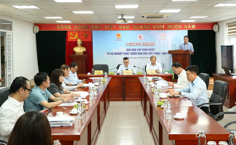 Vòng chấm chung khảo Giải Báo chí toàn quốc “Vì sự nghiệp phát triển văn hóa Việt Nam” lần thứ ba. Ảnh: Trần Huấn