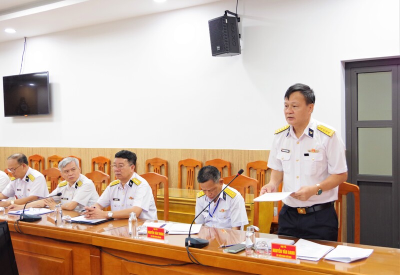 Đại diện Ban Chỉ đạo báo cáo kết quả hoạt động. Ảnh: Tứ Quân