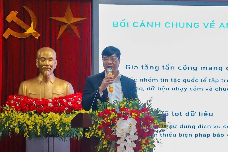 Đại tá, Tiến sĩ Nguyễn Hồng Quân, Giám đốc Trung tâm Huấn luyện, Cục An ninh mạng và phòng, chống tội phạm sử dụng công nghệ cao (Bộ Công an)