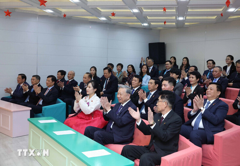 Trường mẫu giáo Kiêng Sang có mối quan hệ gắn bó với Trường mẫu giáo Hữu nghị Việt - Triều tại Hà Nội. Ảnh: TTXVN